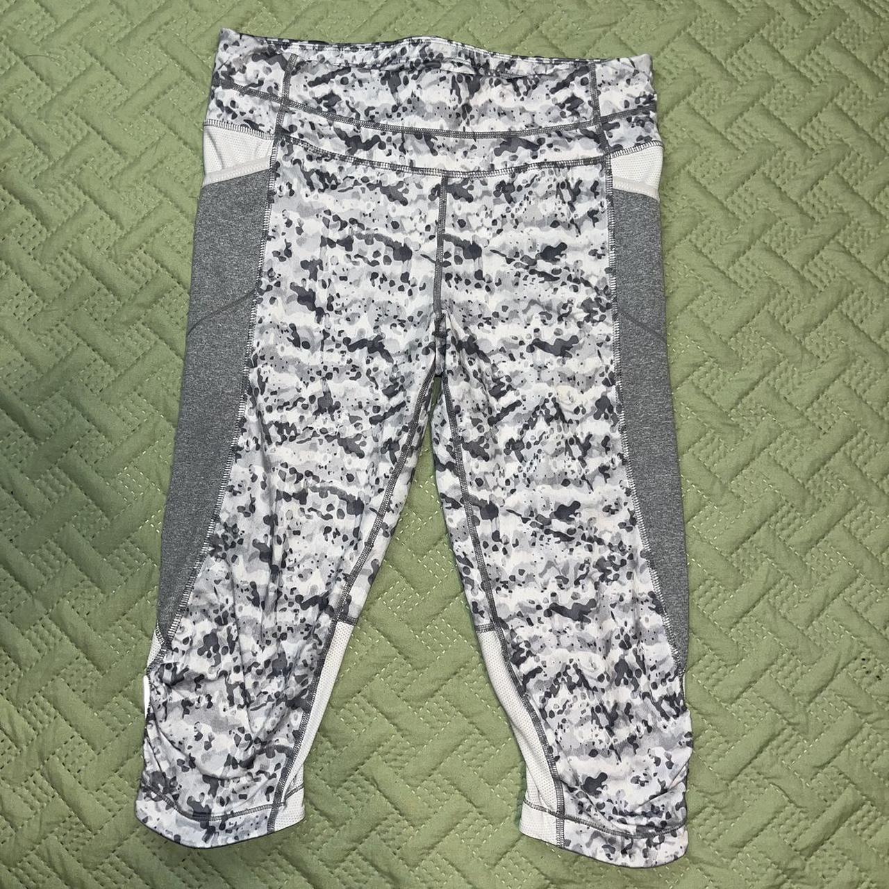 Athleta Capri Leggings Yoga Pants Medium Activewear... - Depop