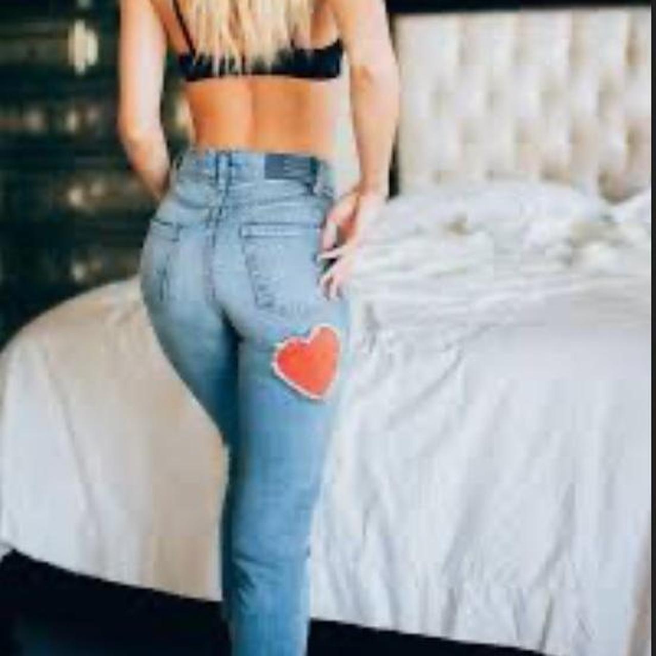 item listed by maliafort