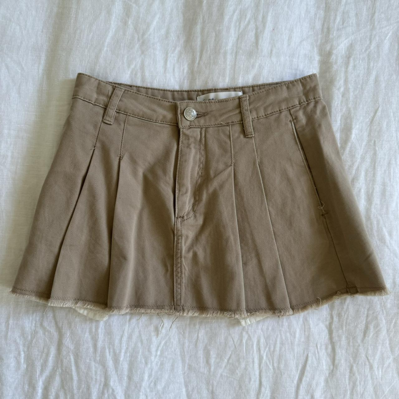 super cargo style skirt - size 6 - SUPER short... - Depop
