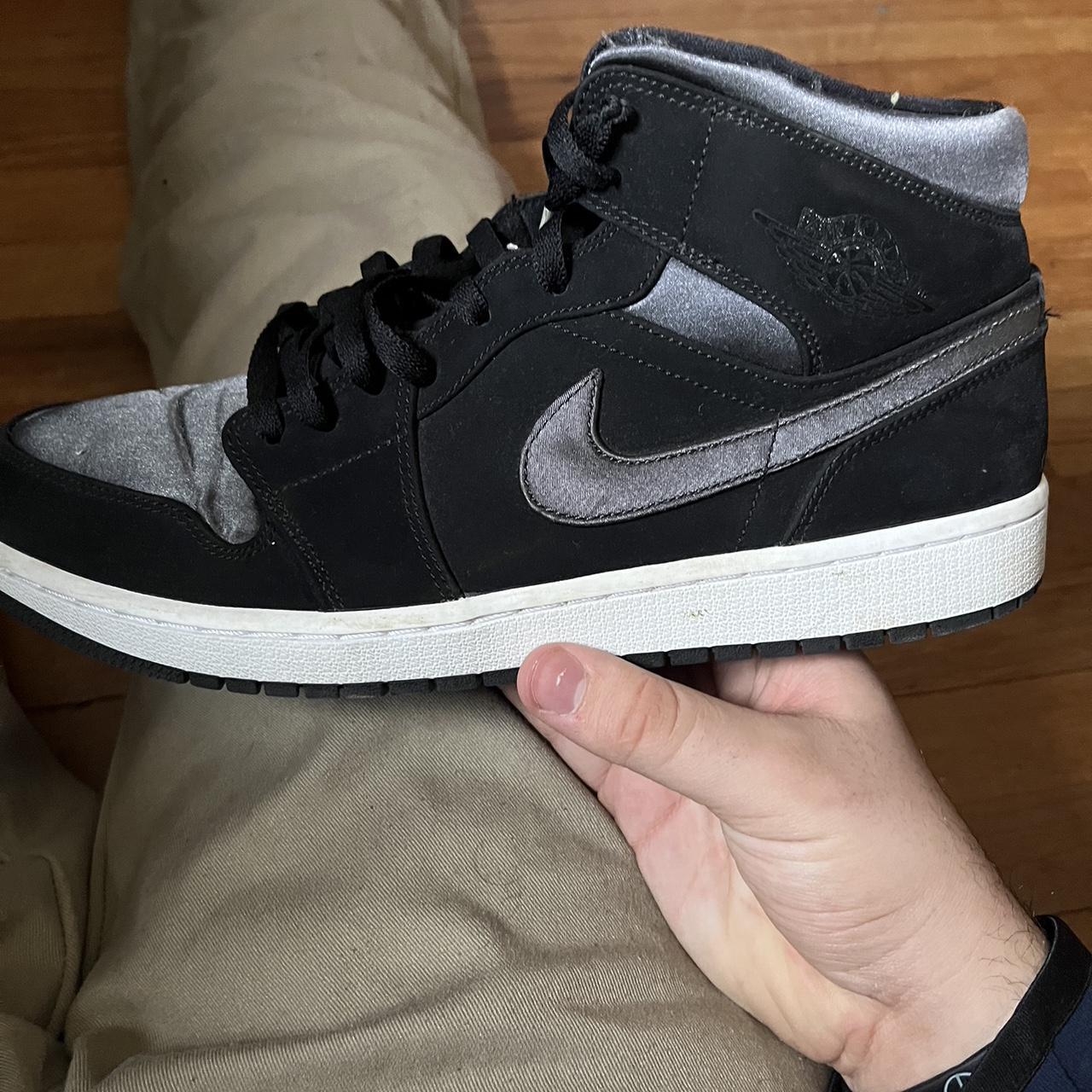 mens black and grey jordans