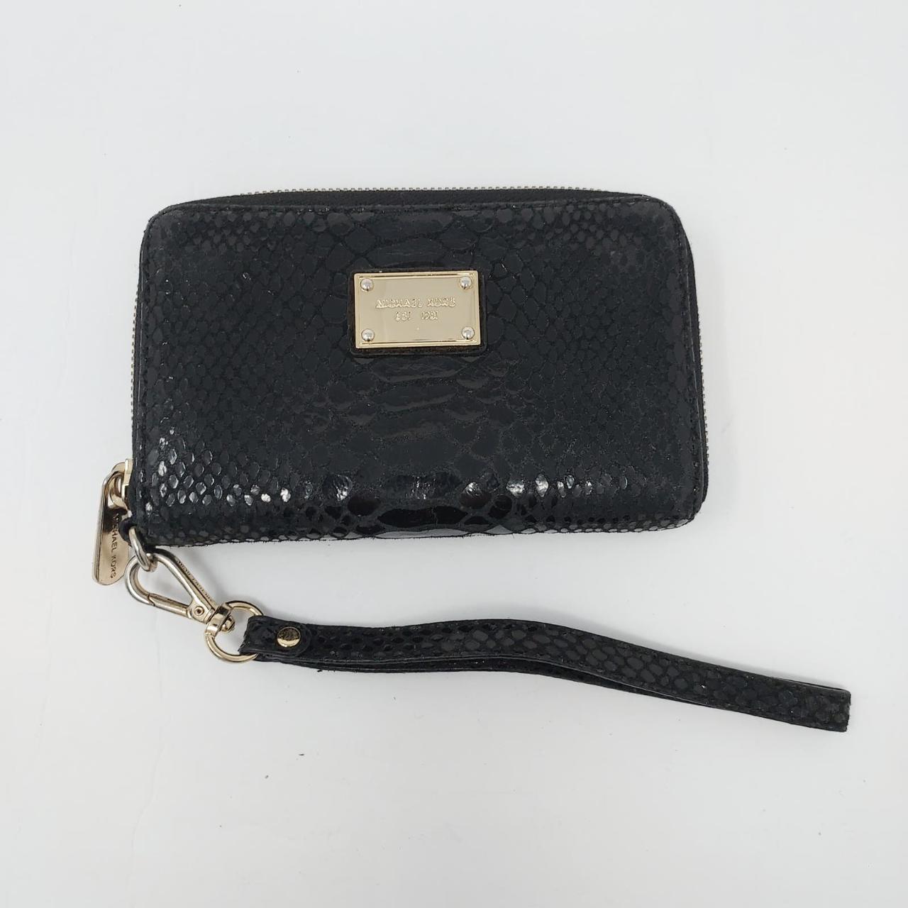 michael kors wristlet clutch