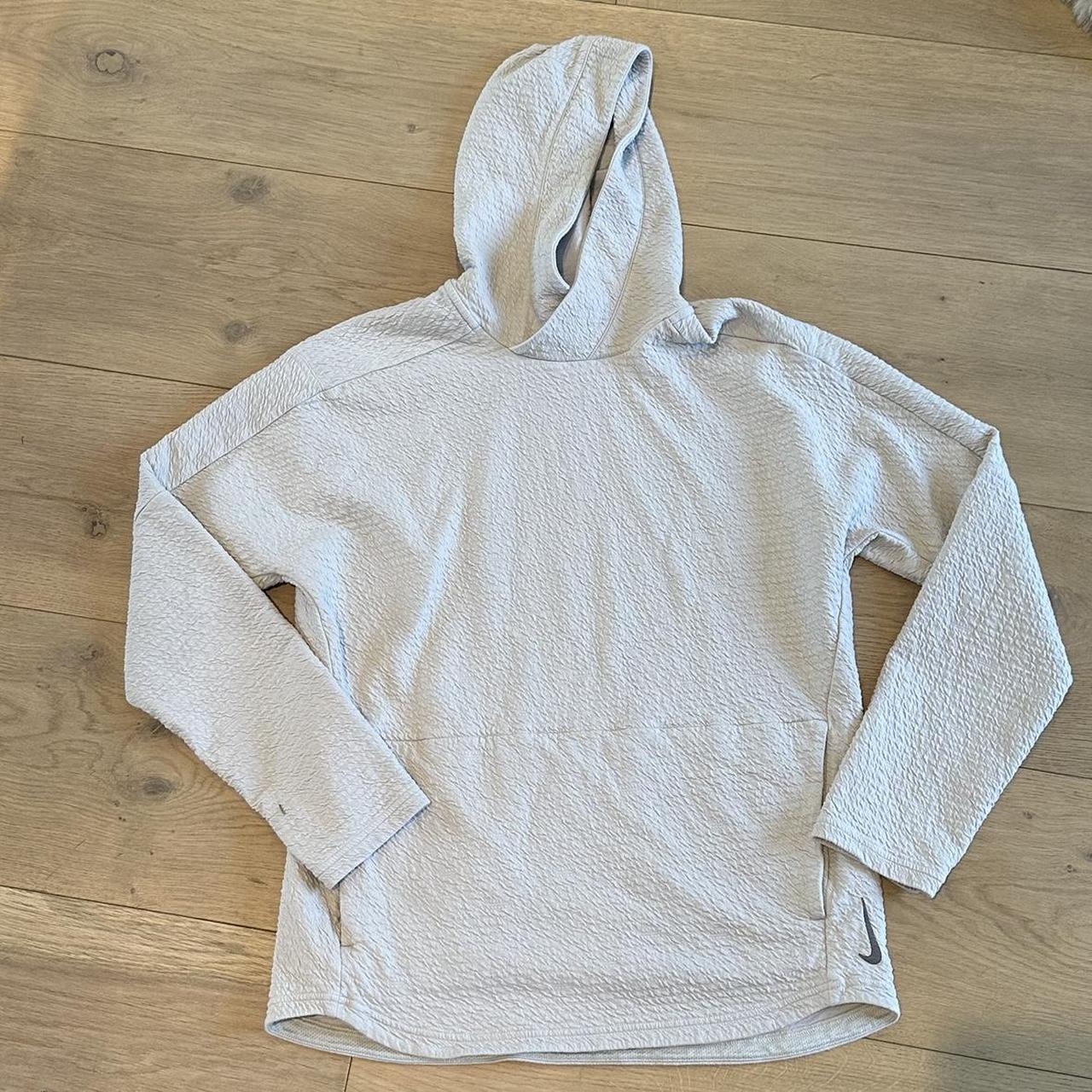 Nike hoodie in oatmeal hot sale