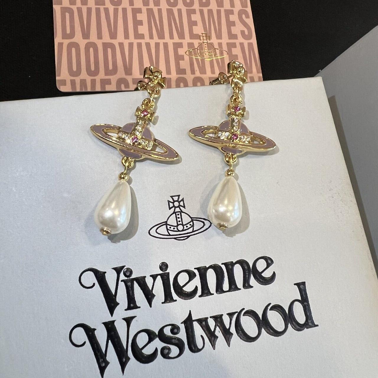 n*o様 【完売品】Nana Pearl Earrings vivienne ピ Nana Pearl Earrings