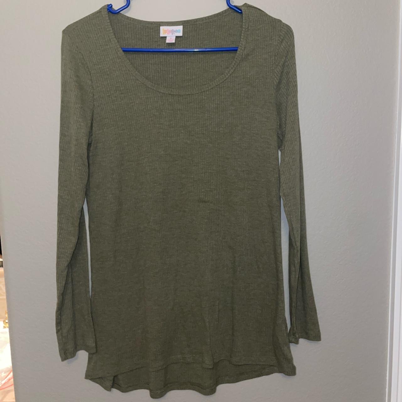 LuLaRoe Women's Green Shirt | Depop