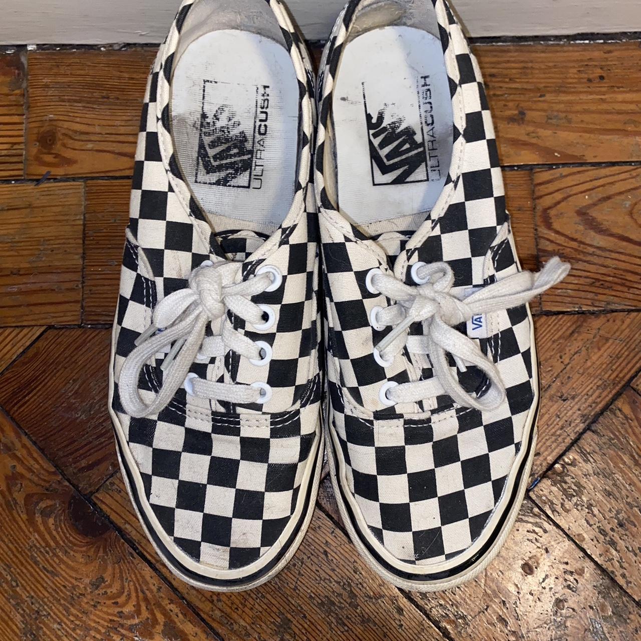 Vans Women's Black and White Footwear | Depop