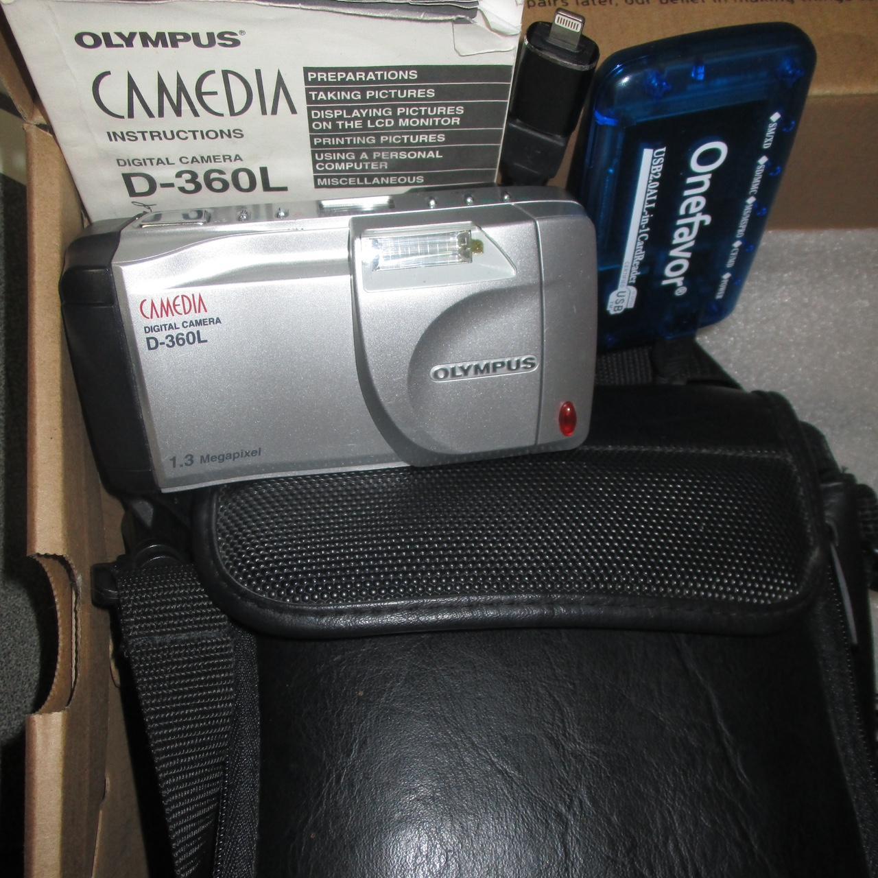 Olympus Camedia digital camera D360L. Works great... Depop