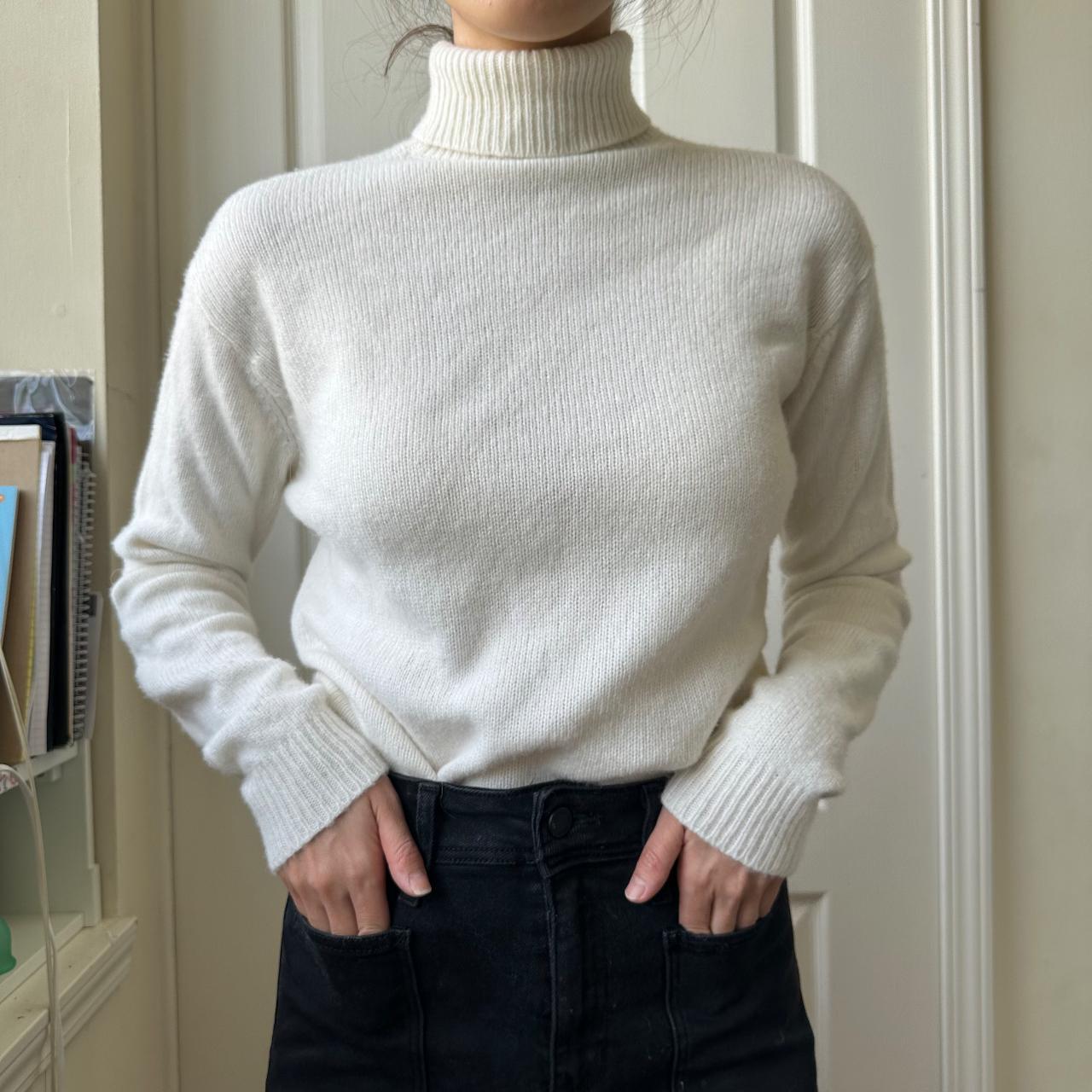 Brandy melville shop white turtleneck