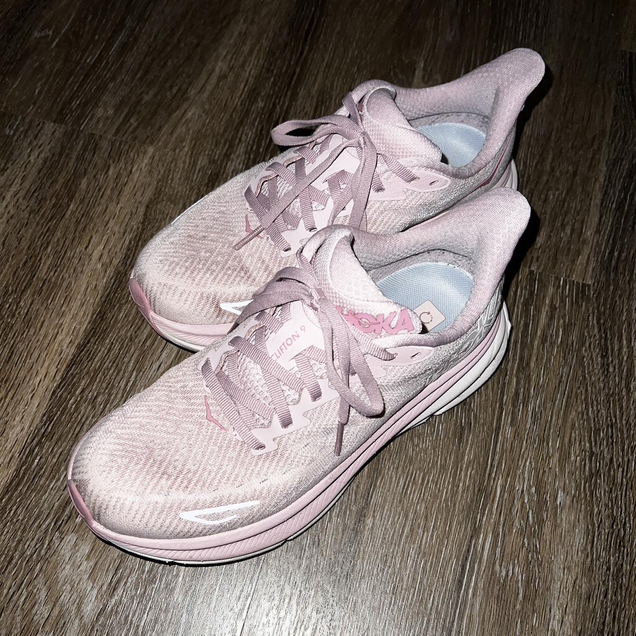 hoka clifton pink