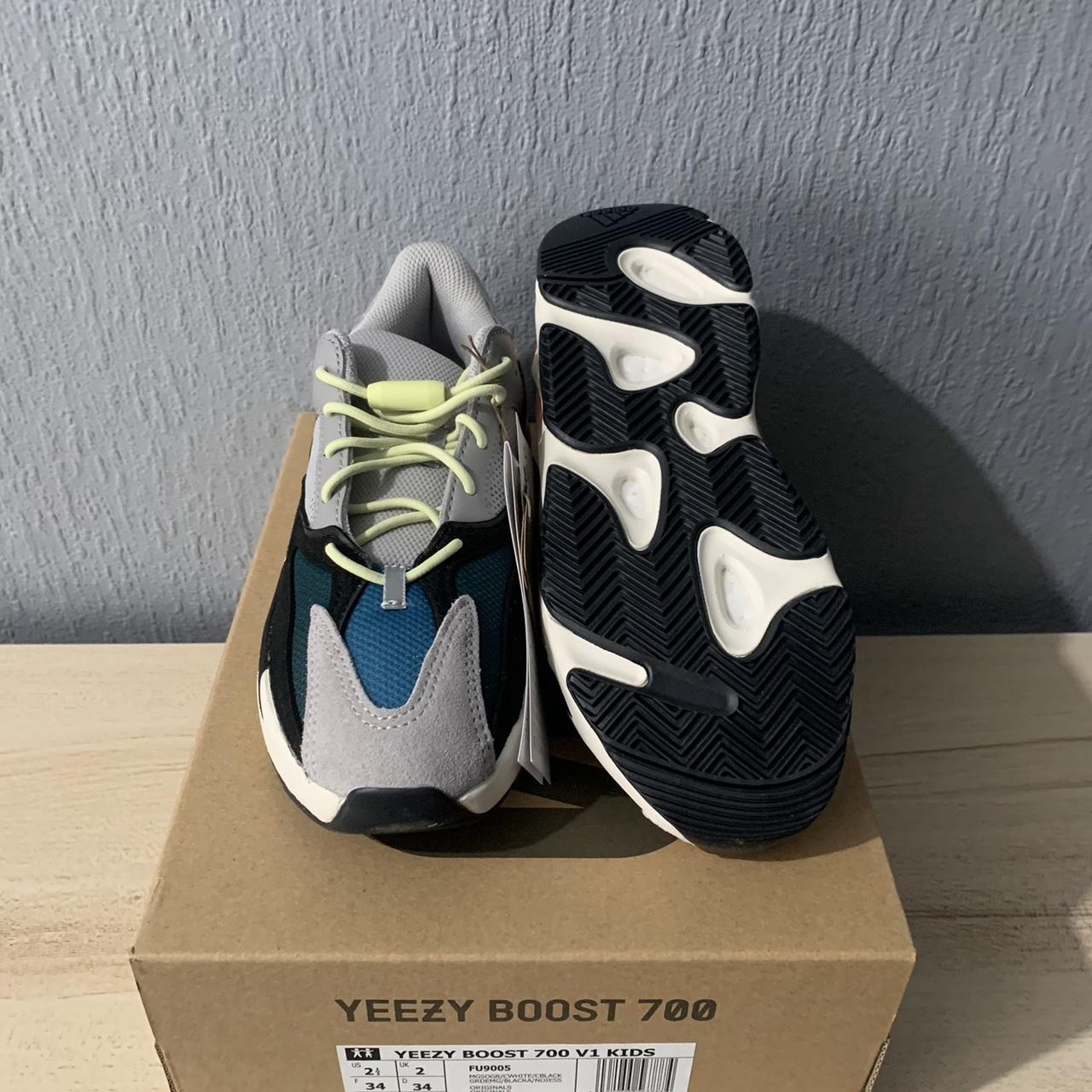 Yeezy 700 toe box hotsell