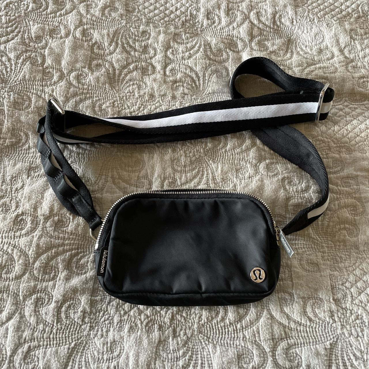 Lululemon Women's Bag | Depop