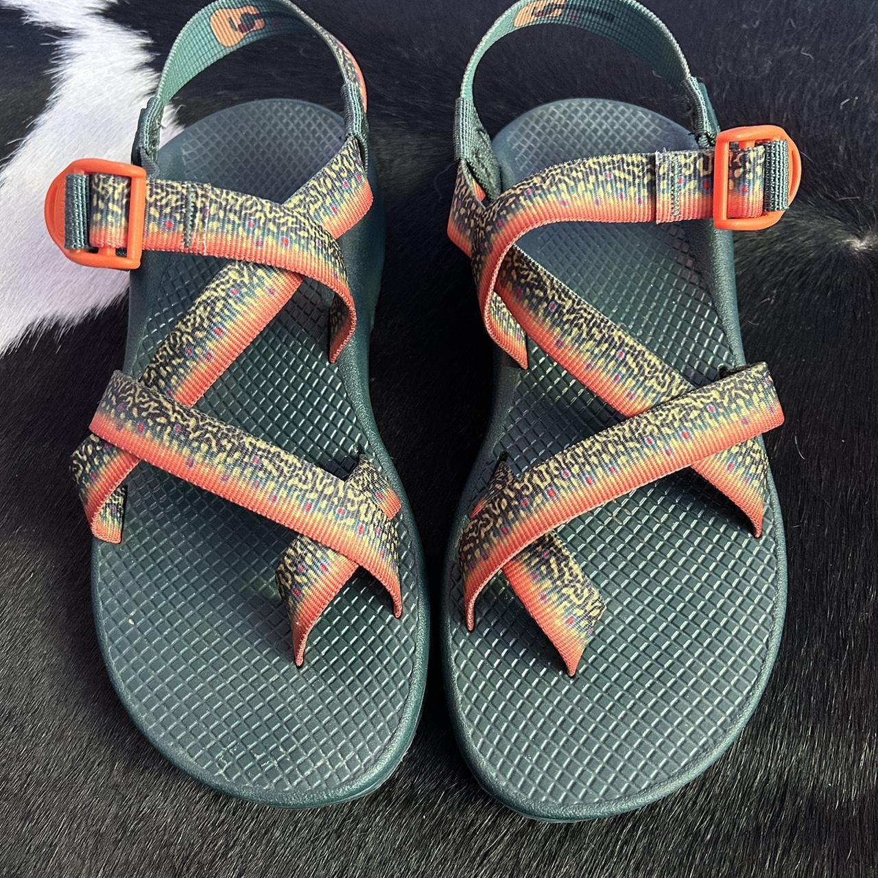 chacos flips