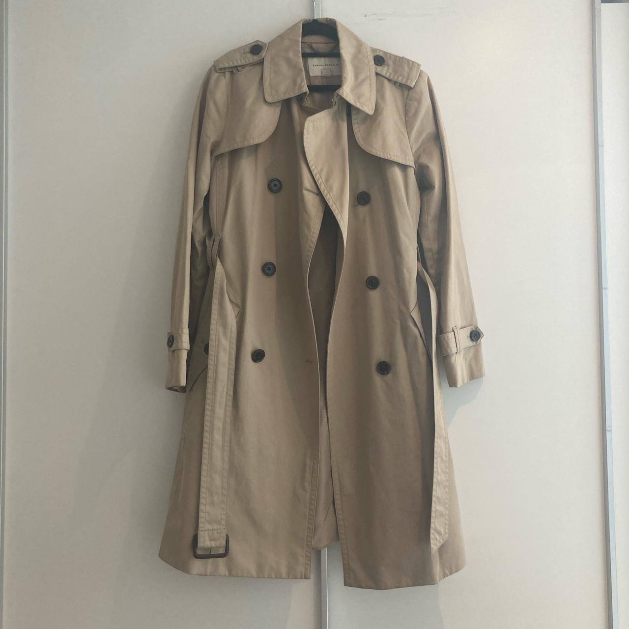 Banana Republic Women's Tan Coat | Depop