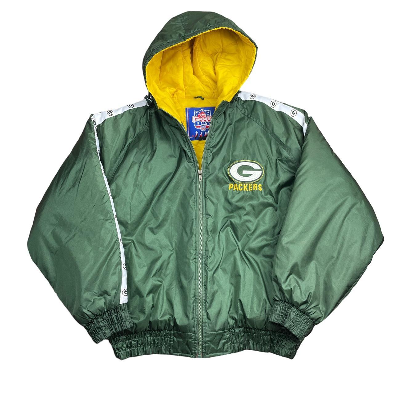 Vintage Green Bay Packers NFL puffer jacket size XL - Depop