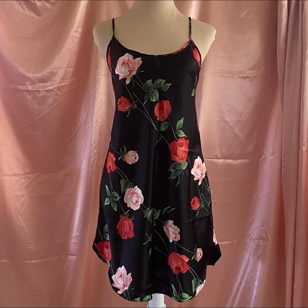 Secret Treasures Women's Black and Red Dress | Depop