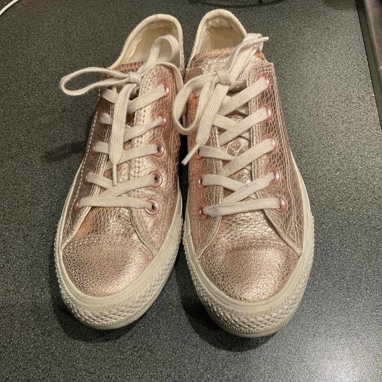 Rose gold hotsell metallic converse