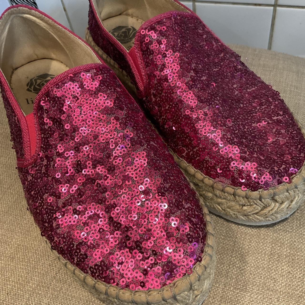 item listed by violetsandroses