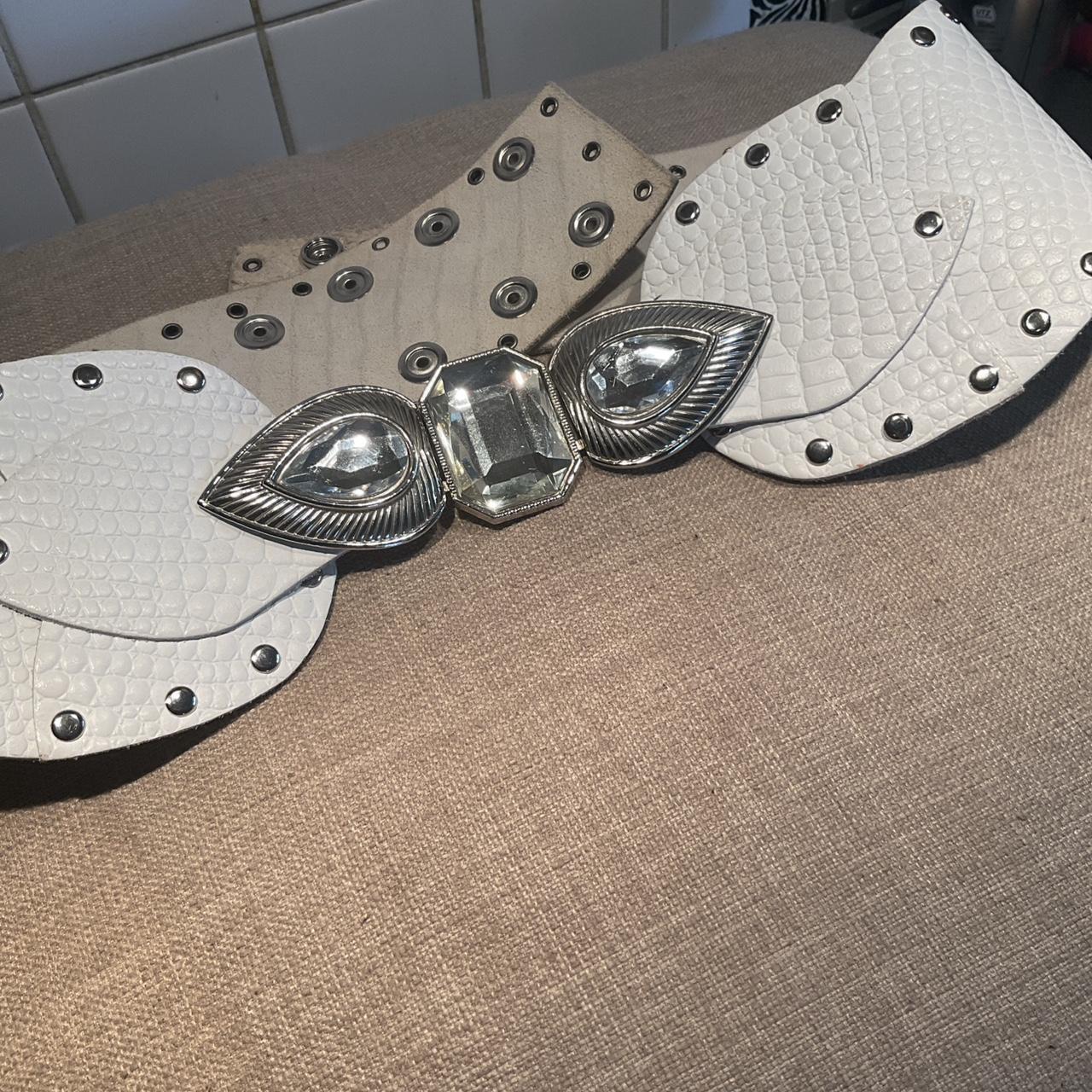 item listed by violetsandroses