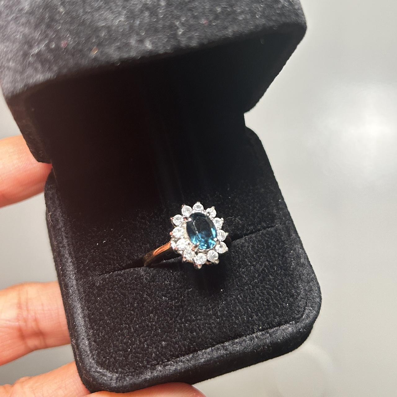 item listed by shopsaleena