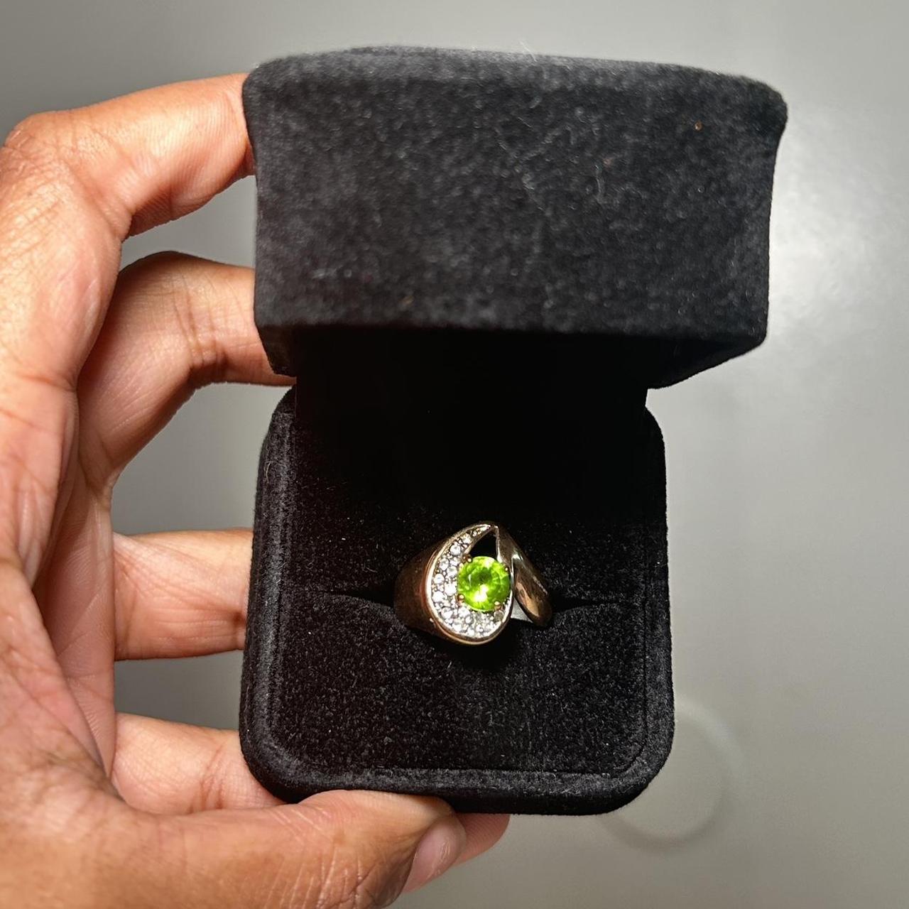 item listed by shopsaleena