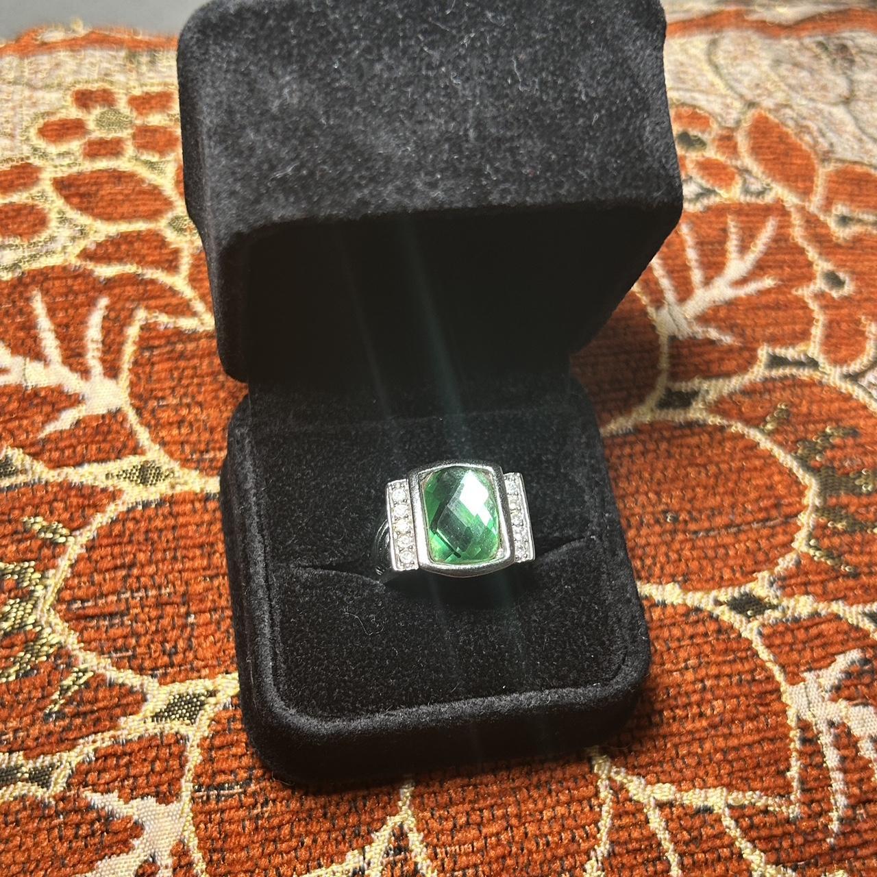 item listed by shopsaleena