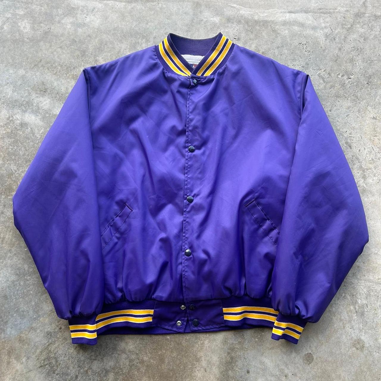 item listed by pairadice