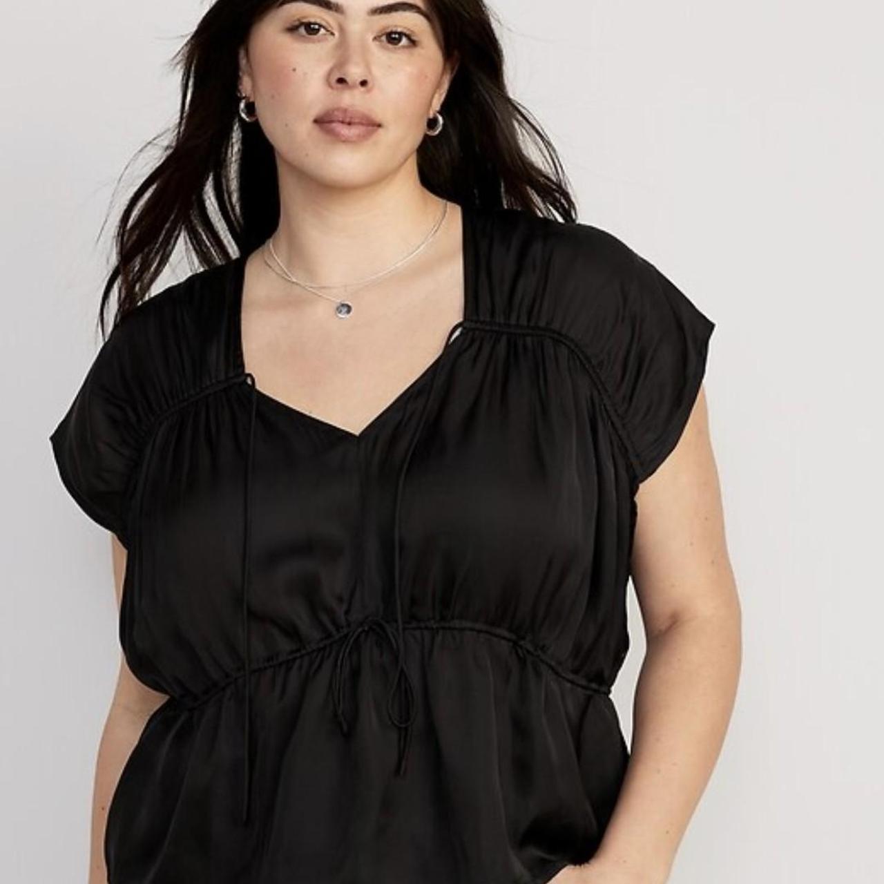 Old Navy Women's Blouse - Black - XL – Black Old Navy satin babydoll top with …