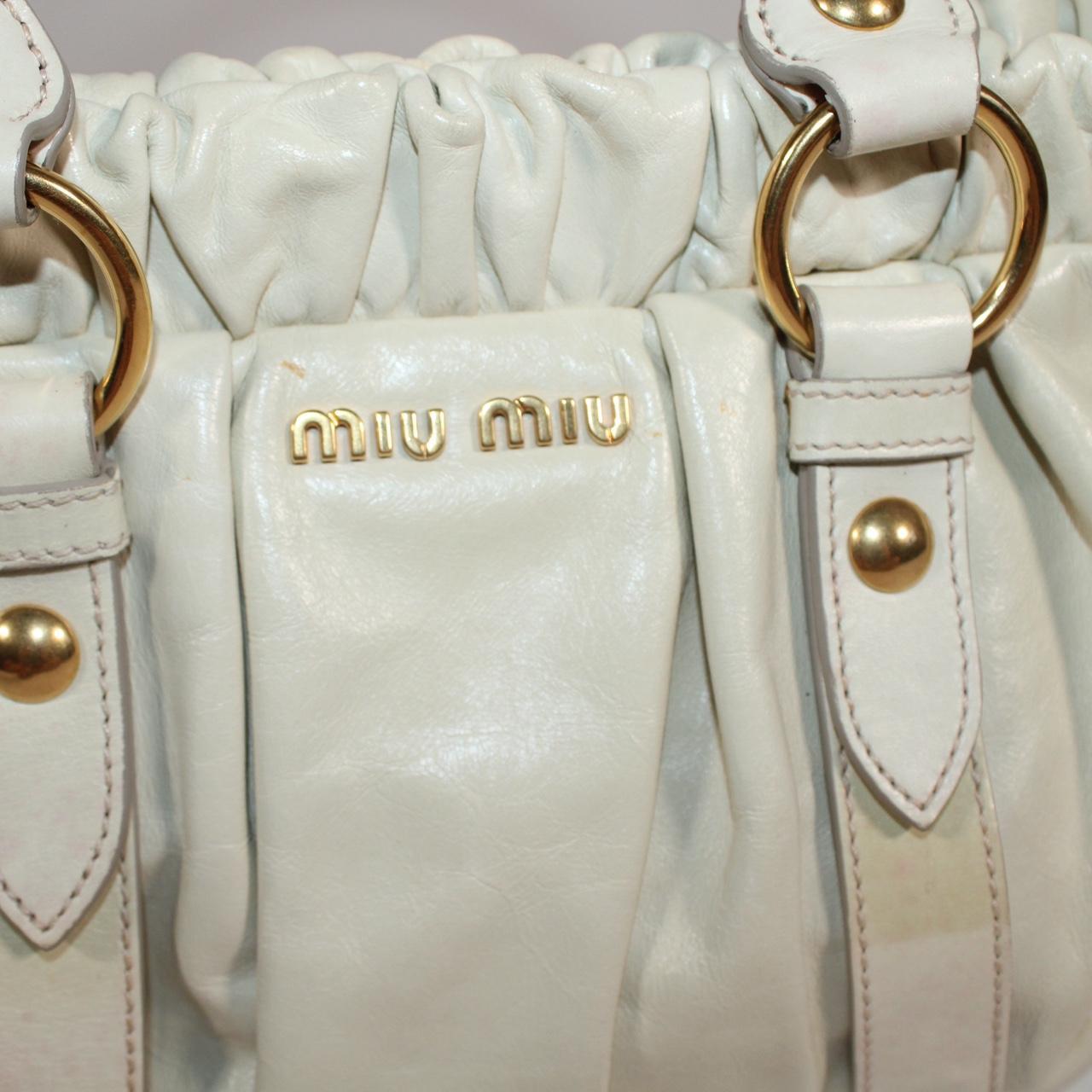 Miu Miu Women's White Bag Depop