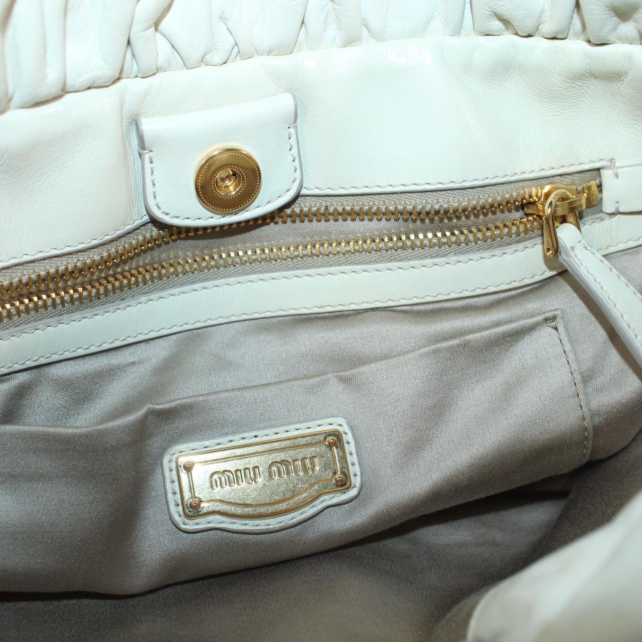 Miu Miu Women's White Bag Depop