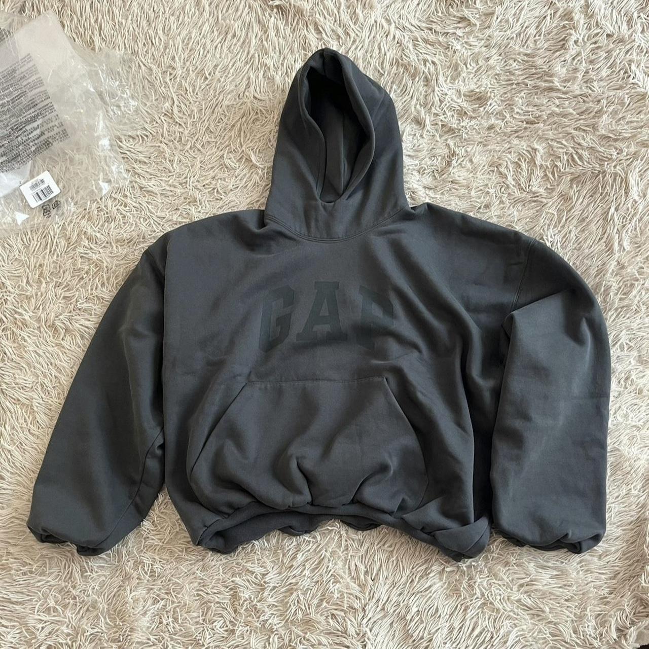 Black yeezy outlet hoodie