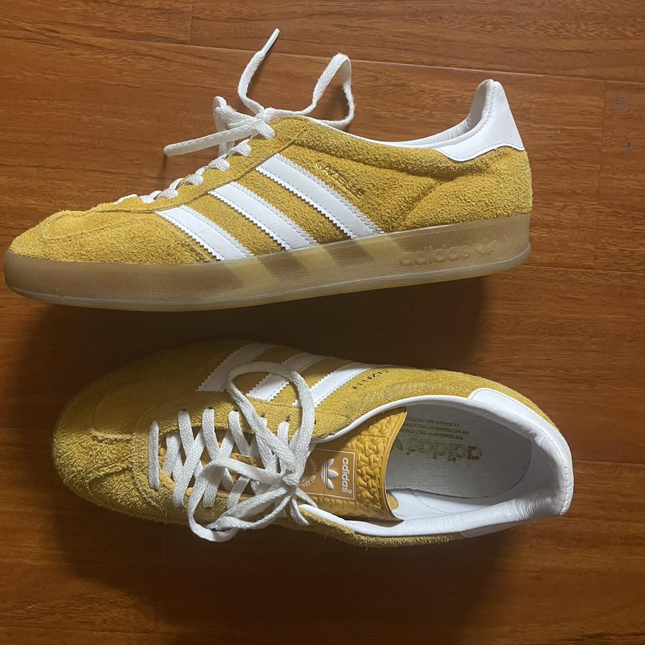 Adidas Men's Yellow and White Trainers | Depop