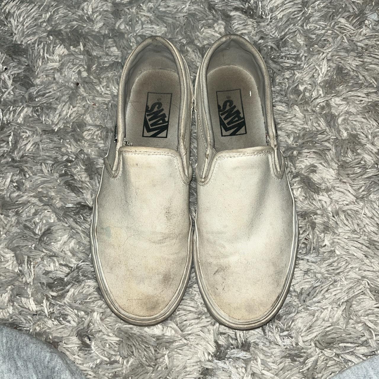 How to get stains out clearance of white slip on vans