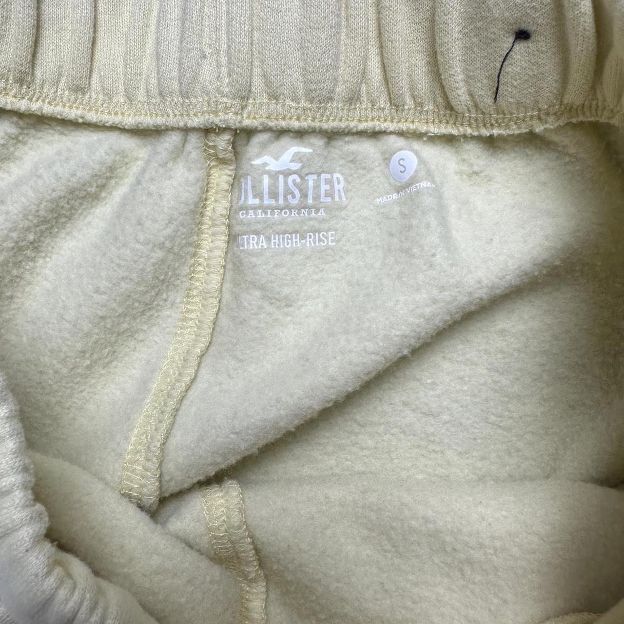 Hollister Ultra High Rise Yellow Sweatpants , Good