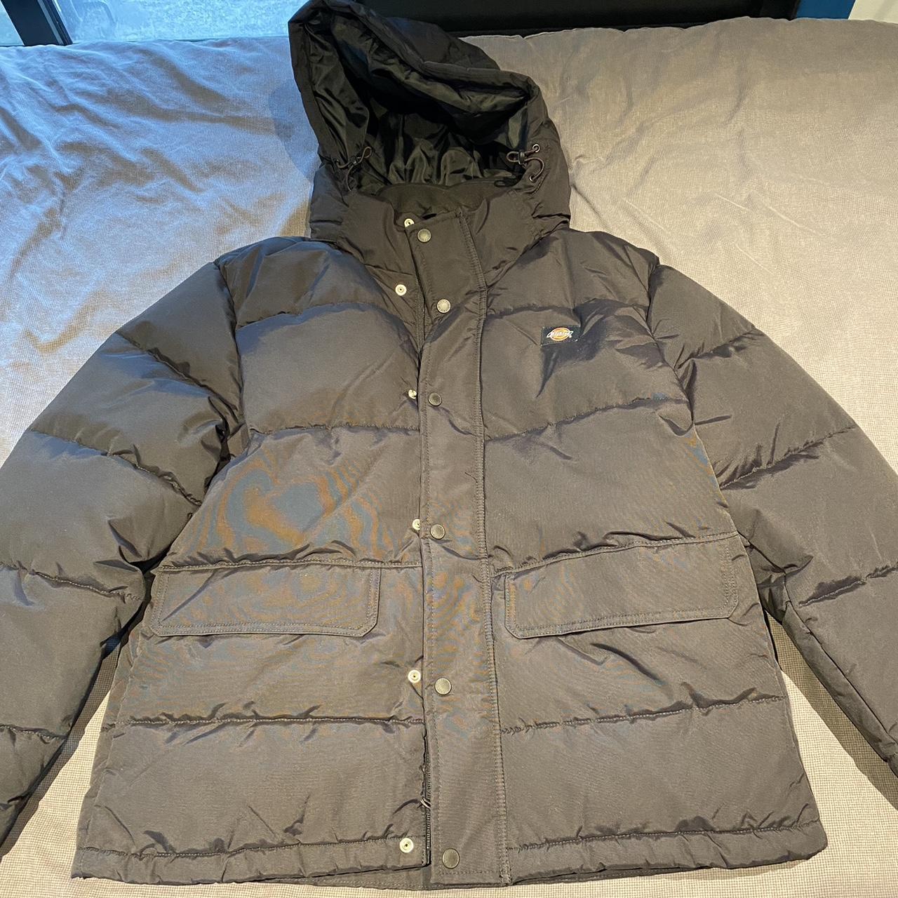 Medium Dickies glacier view puffer jacket in black.... - Depop