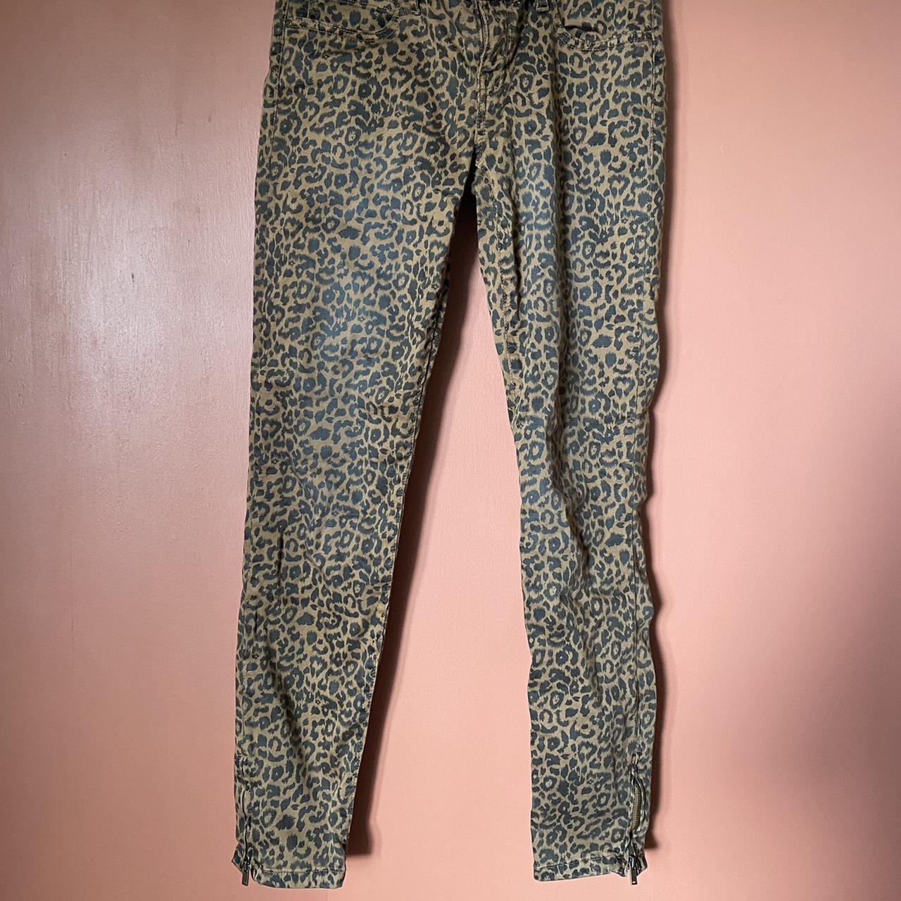 item listed by clocars