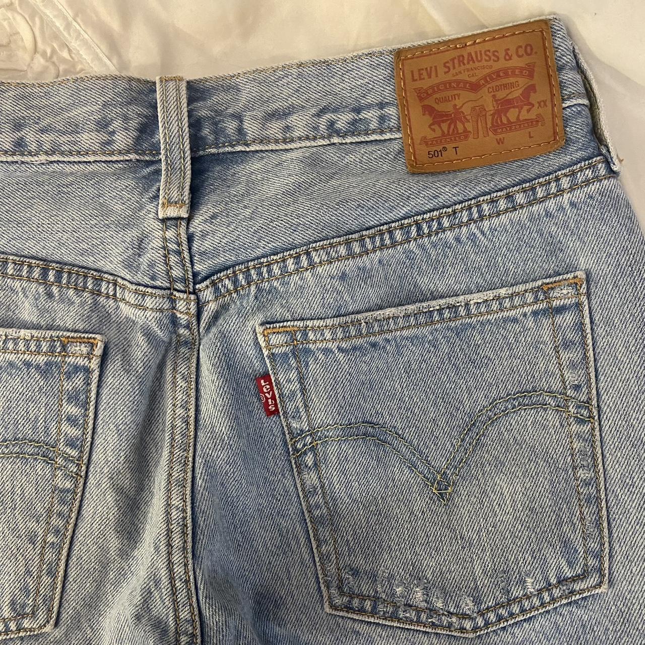 Levi's Women's Blue and Navy Jeans