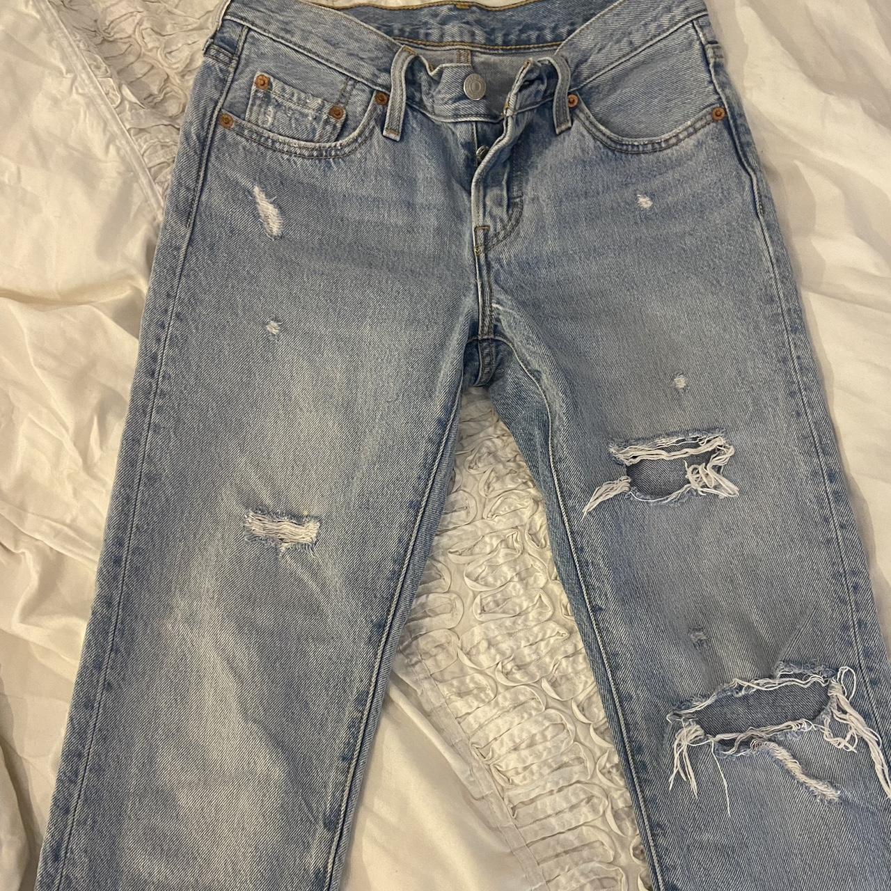 Levi's Women's Blue and Navy Jeans (3)