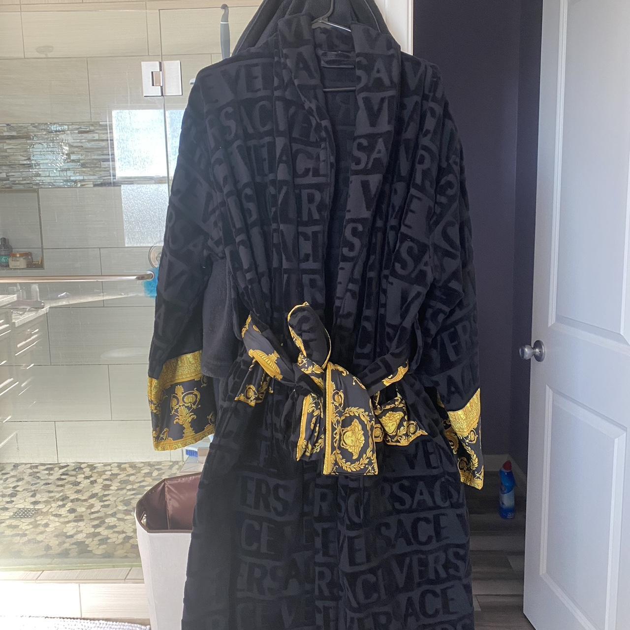 Versace robe Depop