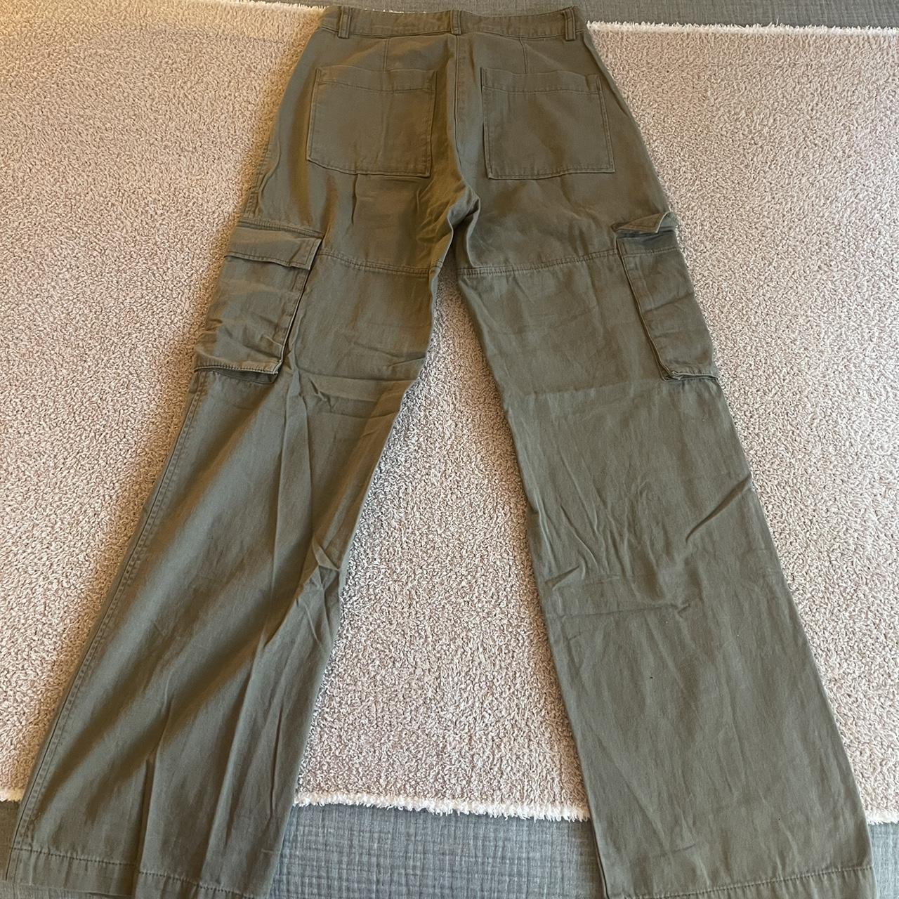 Army green H&M Cargo Pants Fits amazinggggg so... Depop