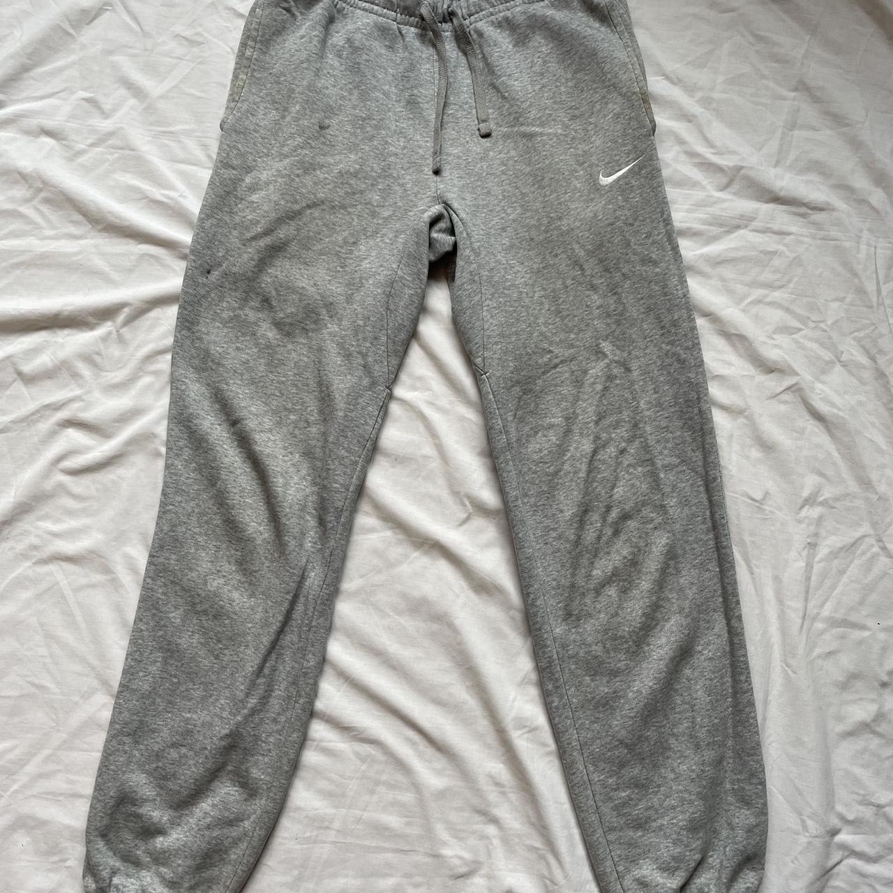 mens grey tracksuit bottoms nike