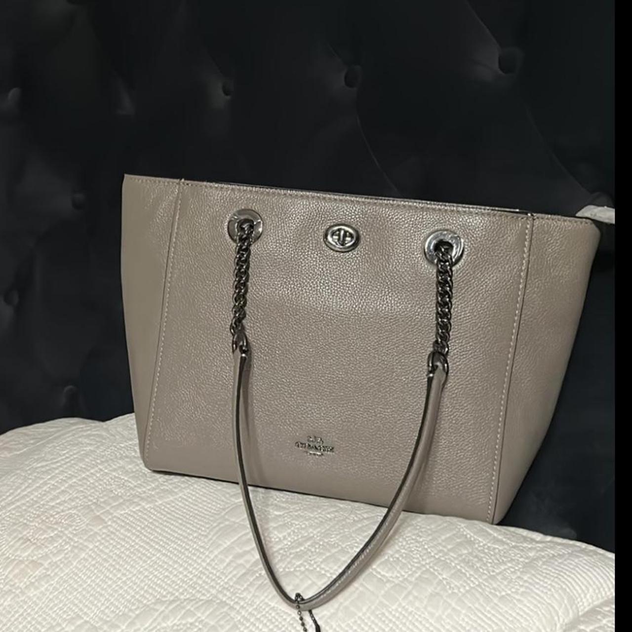 Coach pebbled turnlock hot sale chain tote