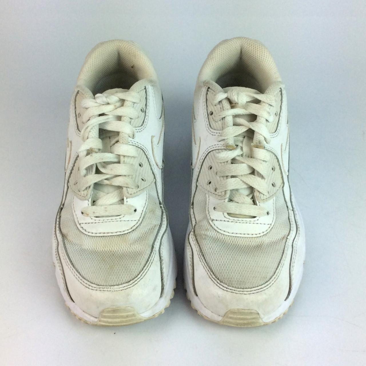 90s white nike shoes