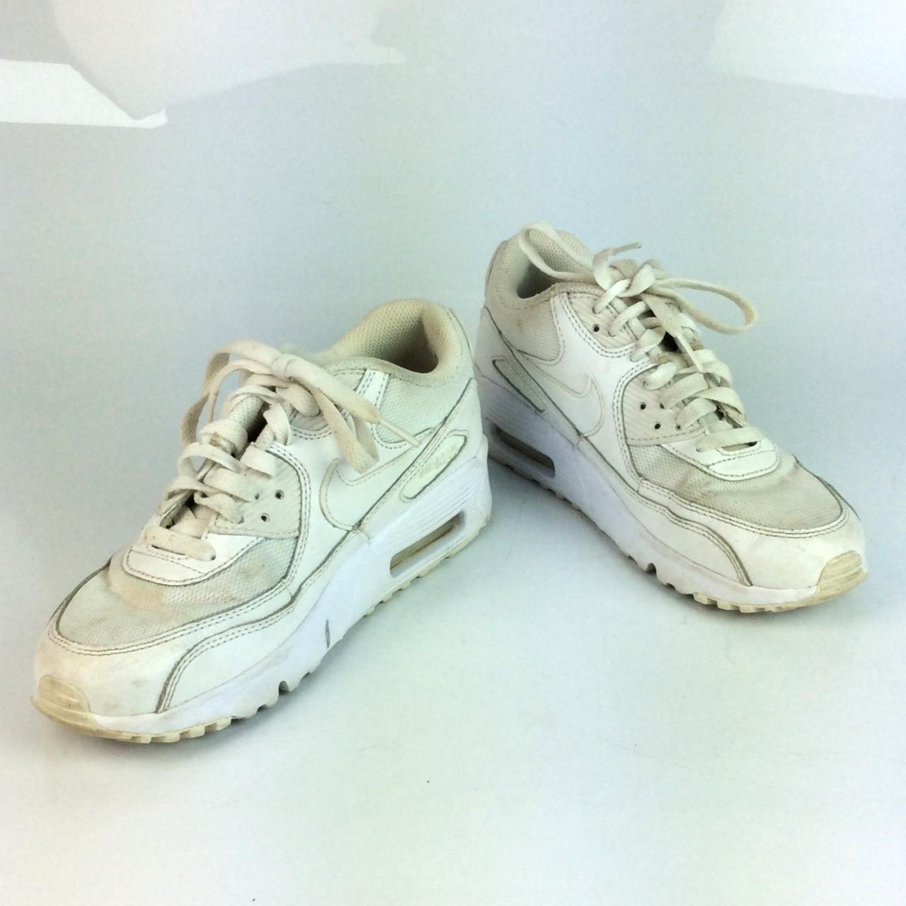 90s white nike shoes