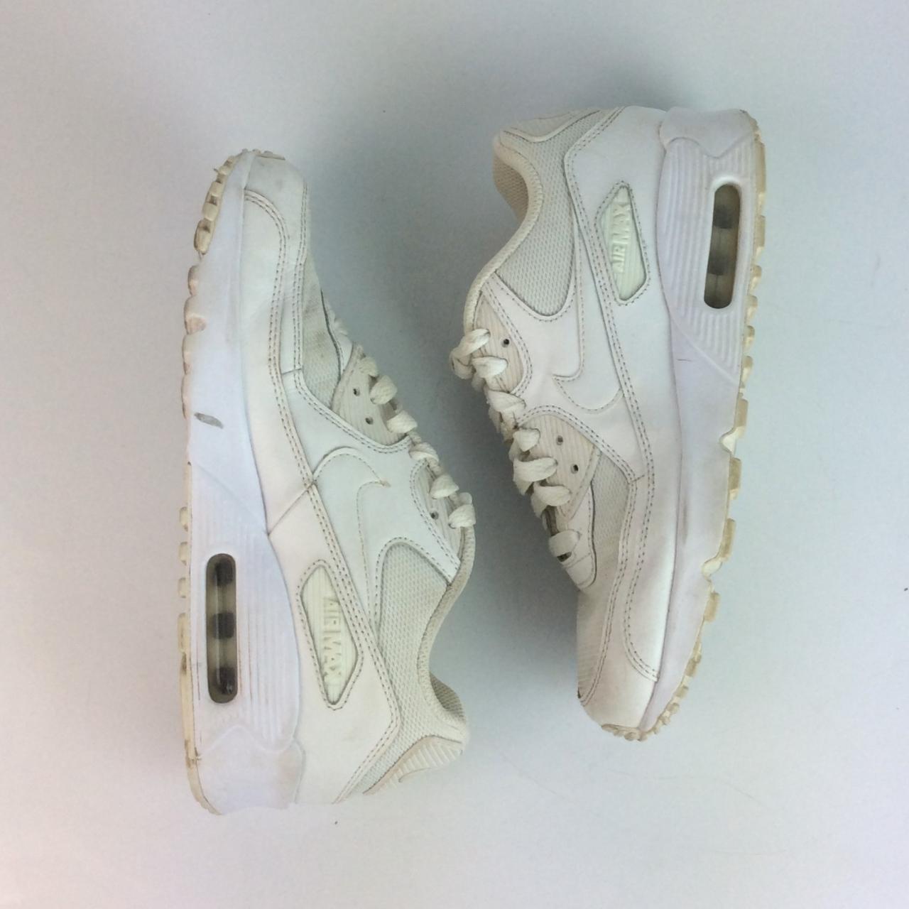 90s white nike shoes