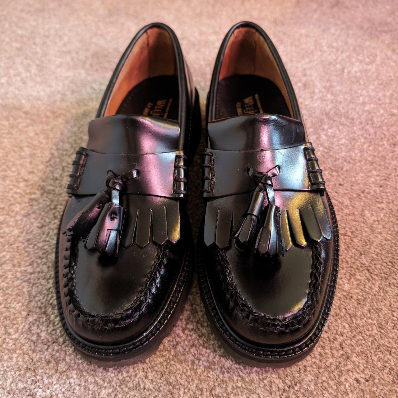 weejuns tassel loafers