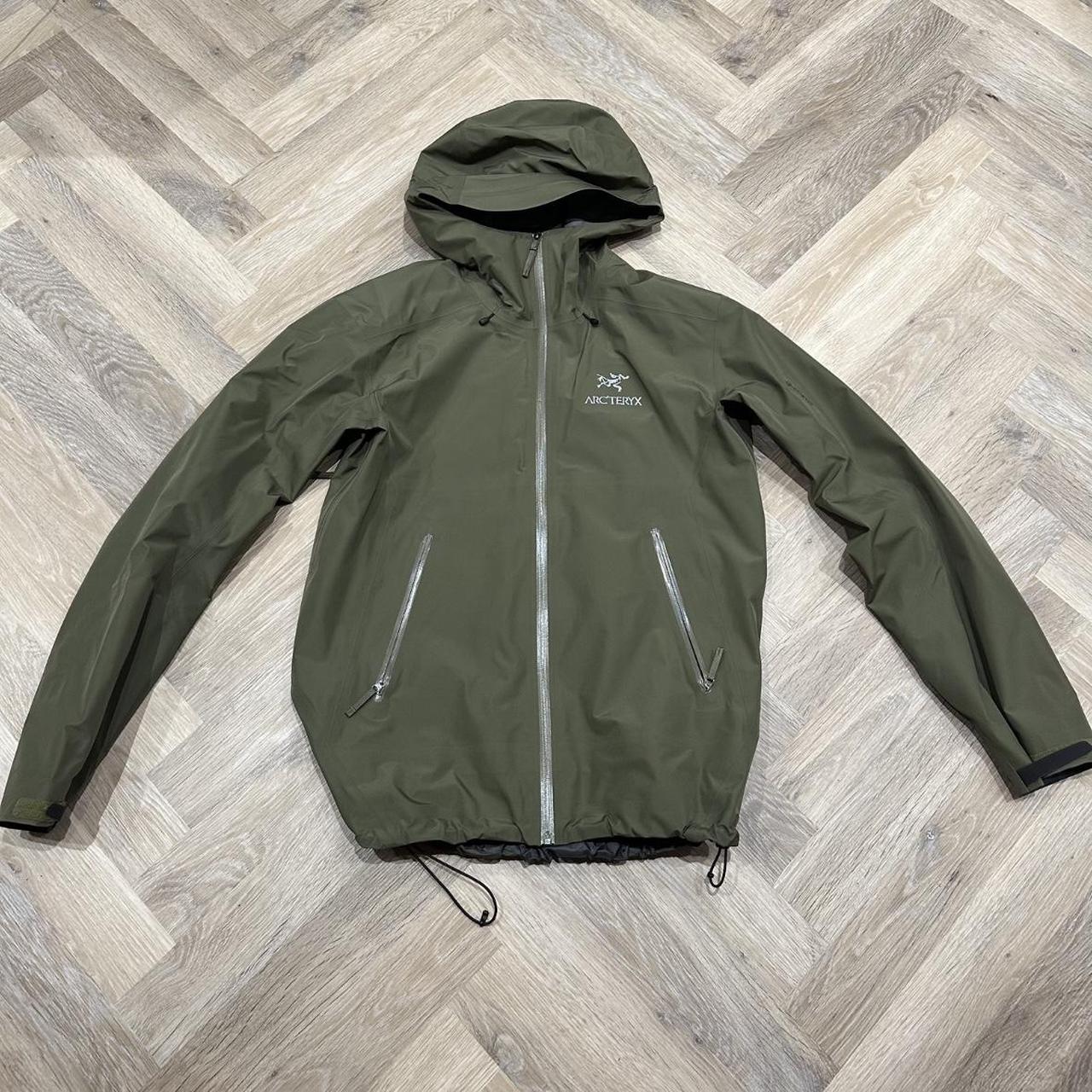 ARCTERYX Beta LT Jacket カーキ Tatsu 人気商品多数 - gasiweb.com.br