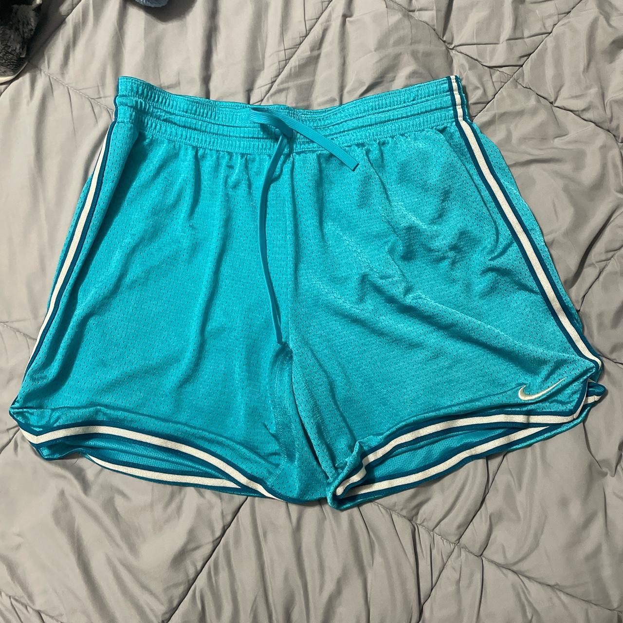 Men’s medium light blue Nike dri fit