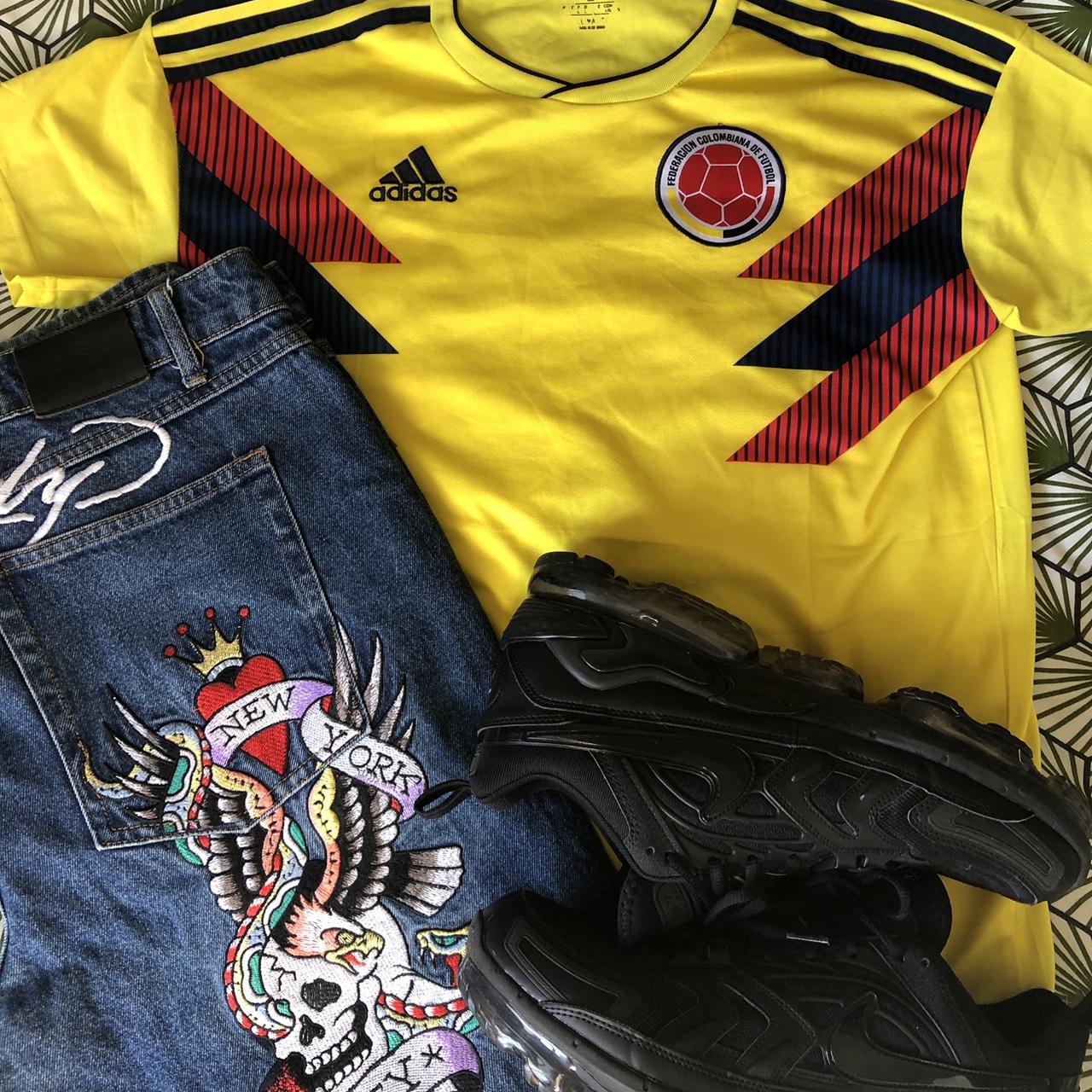 Columbia 2018 19 Adidas football shirt. Size Large. Depop