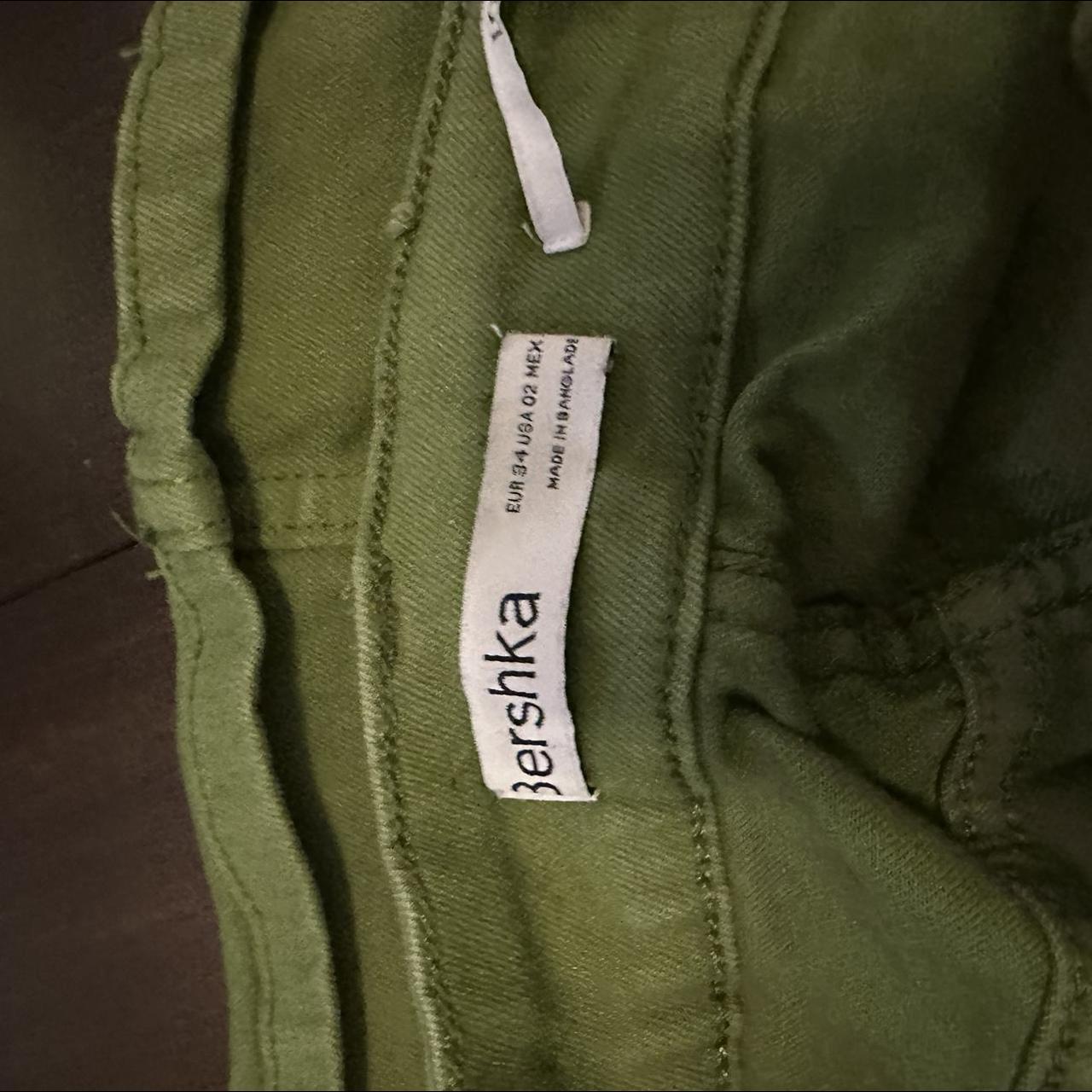 low rise bershka green skirt with adjustable belt... Depop