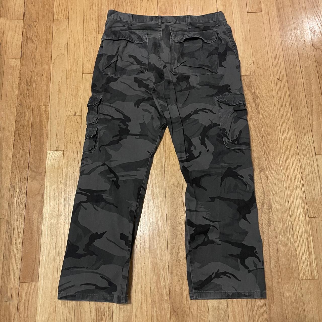 Men’s Black Wrangler Camo Cargo Pants Size... - Depop