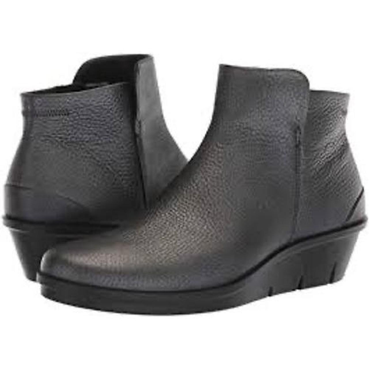 item listed by madeforadventure